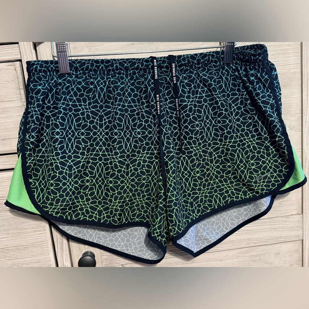 Nike Dri Fit Women's Black & Lime Green Patterned Athletic Shorts size L